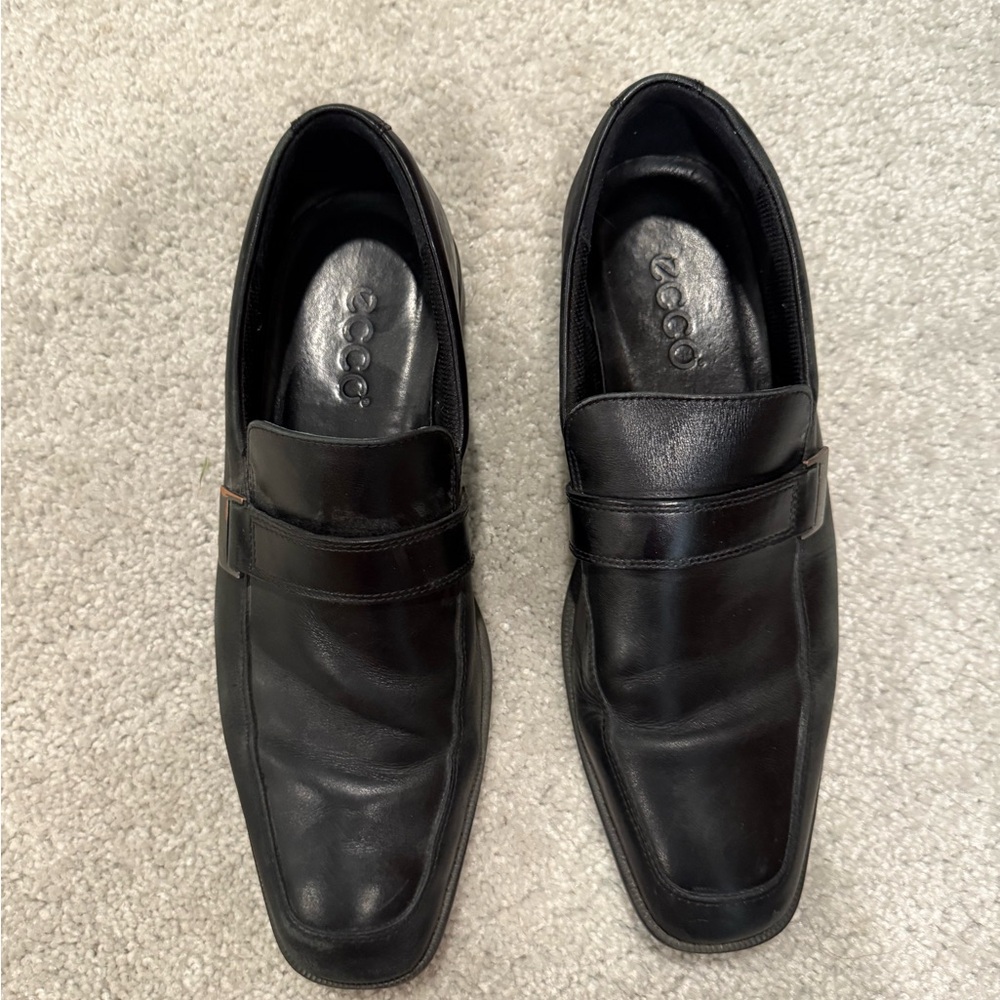 Ecco Men's Classic Black Slip-On Loafers